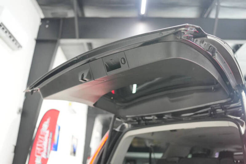 2018 Cadillac Escalade ESV Luxury