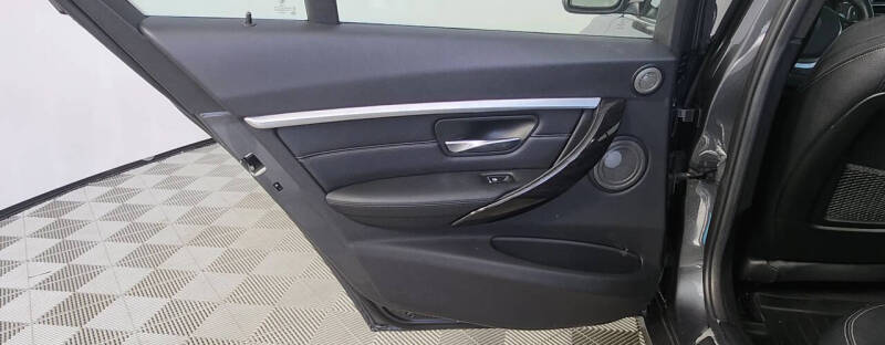 2016 BMW 3 Series 330e