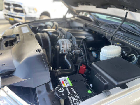 2005 Chevrolet Avalanche 2500 LS