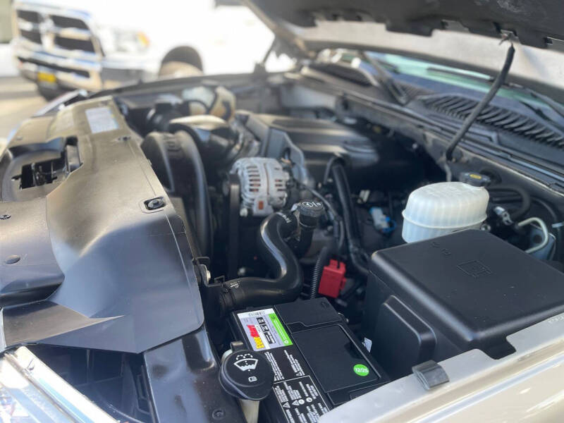 2005 Chevrolet Avalanche 2500 LS