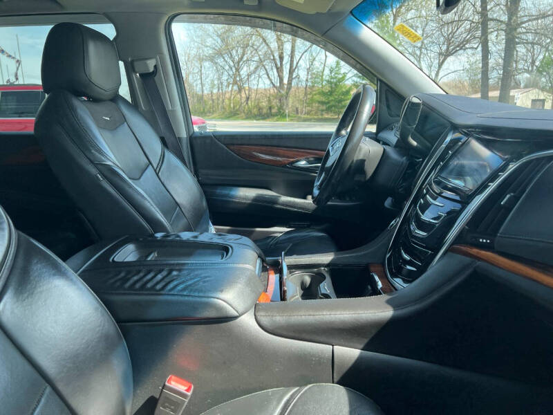 2015 Cadillac Escalade Luxury