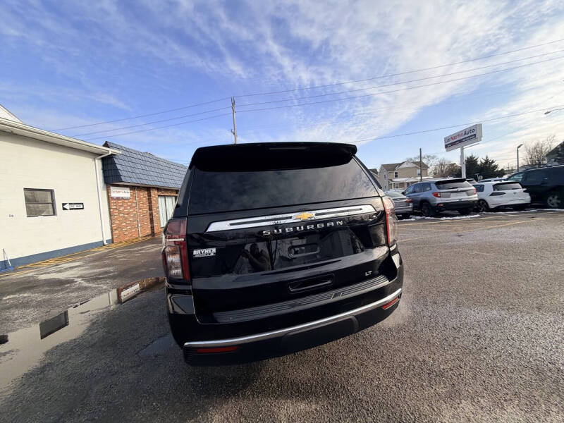 2022 Chevrolet Suburban LT