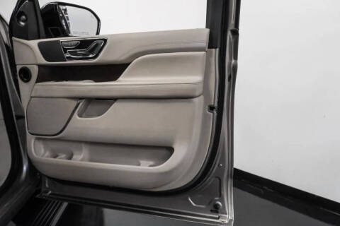 2020 Lincoln Navigator Standard