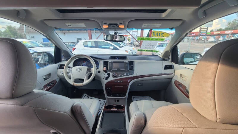 2011 Toyota Sienna XLE 7-Passenger