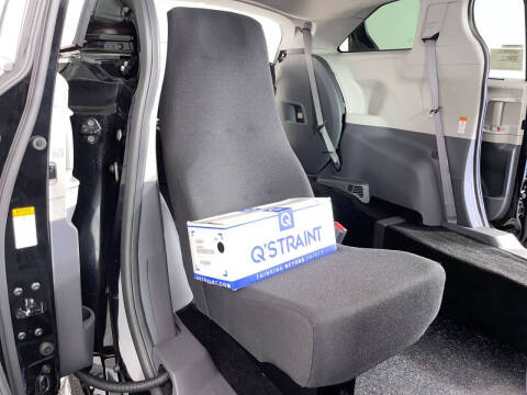 2024 Toyota Sienna LE 8-Passenger