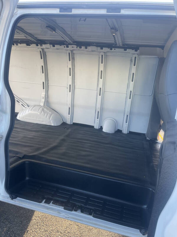 2017 Chevrolet Express 2500