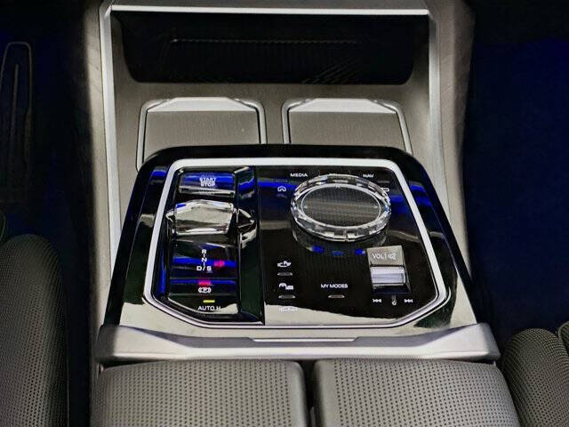 2023 BMW 7 Series 760i xDrive