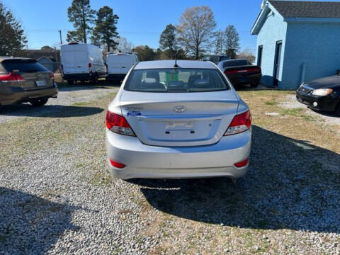 2013 Hyundai Accent GLS