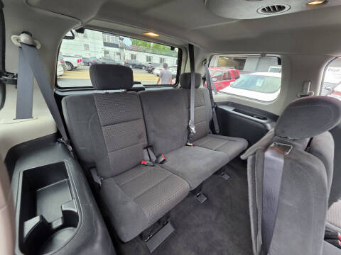 2014 Nissan Armada SV