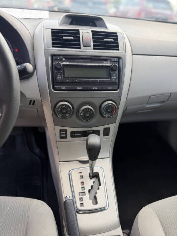 2012 Toyota Corolla LE