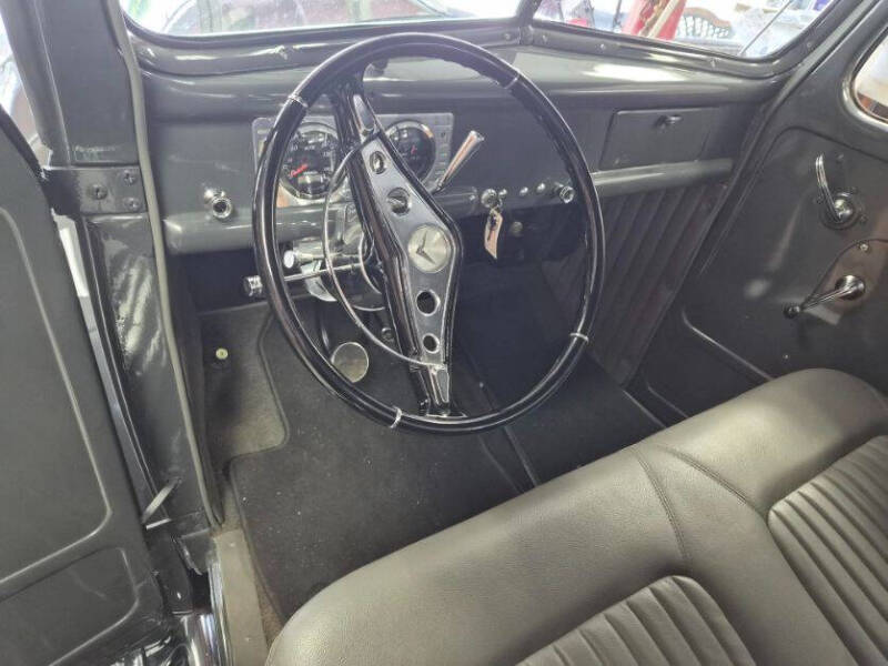 1946 Ford F-1