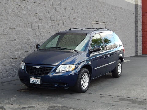 2002 Chrysler Voyager for sale at Gilroy Motorsports in Gilroy CA