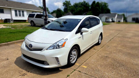 2012 Toyota Prius v Five