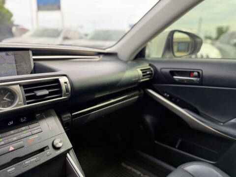 2015 Lexus IS 250