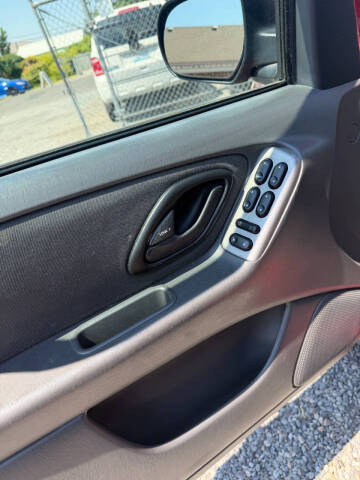 2004 Ford Escape XLT