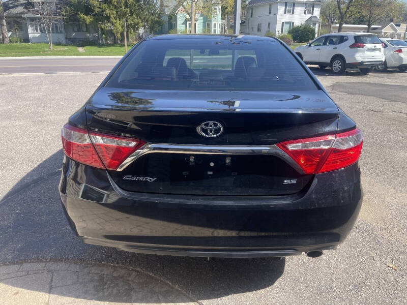 2017 Toyota Camry SE