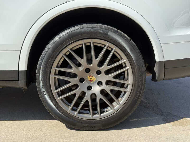2018 Porsche Cayenne Platinum Edition