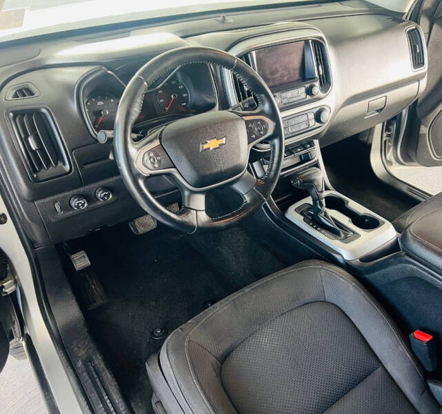 2018 Chevrolet Colorado LT photo 15