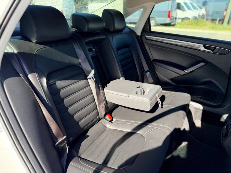 2016 Volkswagen Passat