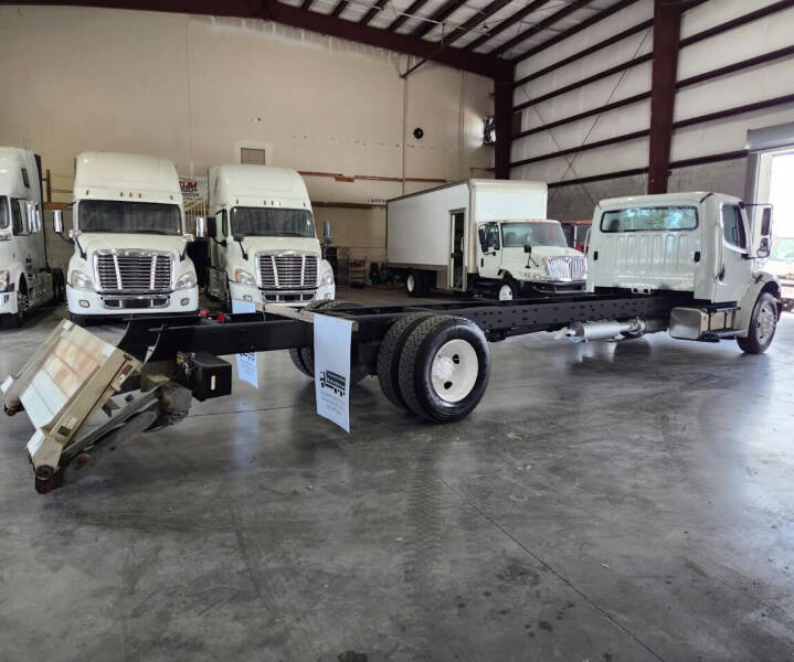 2016 Freightliner M2 106