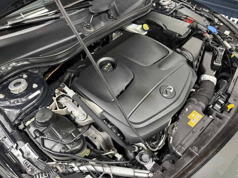 2018 Infiniti QX30 Luxury