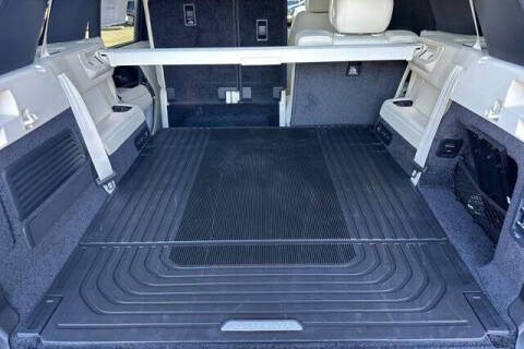 2025 Land Rover Range Rover P400 SE LWB