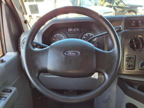 2013 Ford E-Series E-350 SD