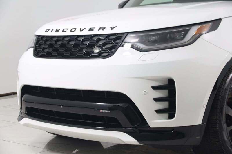 2023 Land Rover Discovery P360 S R-Dynamic