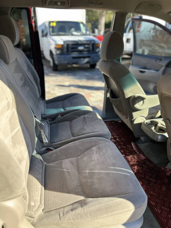 2009 Toyota Sienna CE 8-Passenger