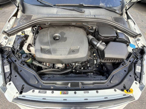 2016 Volvo XC60 T5 Drive-E Platinum