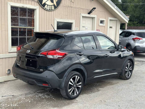 2020 Nissan Kicks SR