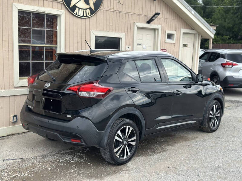 2020 Nissan Kicks SR