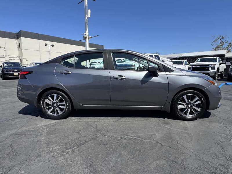 2020 Nissan Versa SV