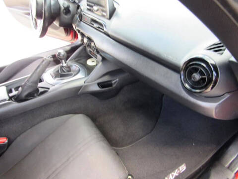 2016 Mazda MX-5 Miata Sport