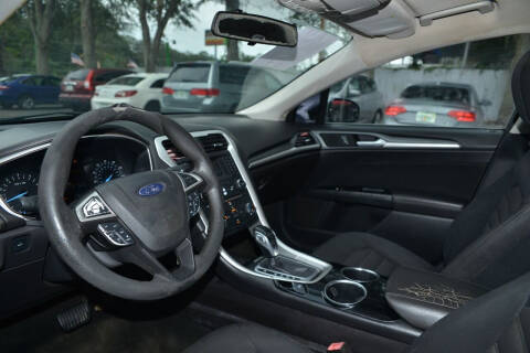 2013 Ford Fusion SE