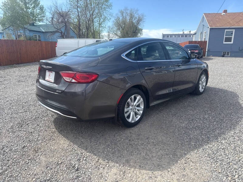 2015 Chrysler 200 Limited