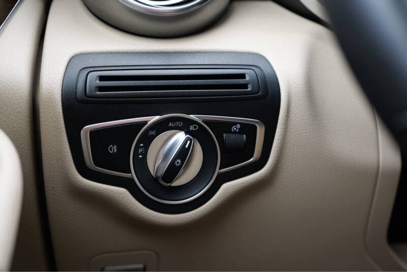 2021 Mercedes-Benz GLC GLC 300 4MATIC