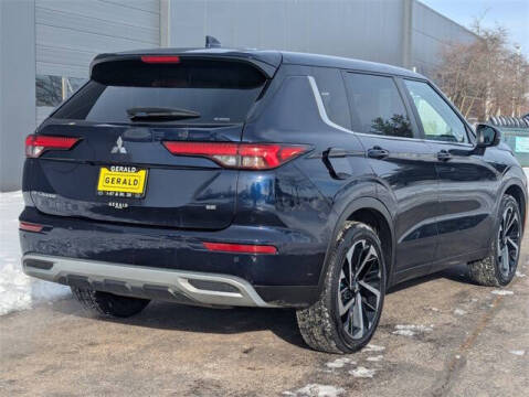 2022 Mitsubishi Outlander SE