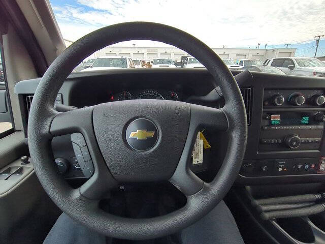 2025 Chevrolet Express 2500