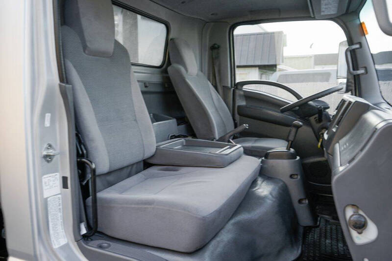 2018 Isuzu NRR