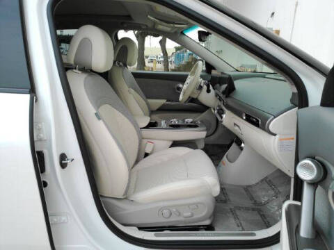 2024 Genesis GV60 Standard