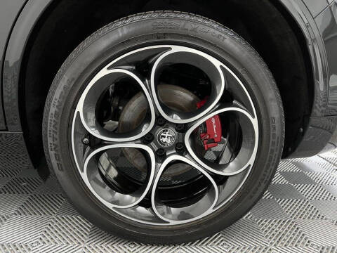 2022 Alfa Romeo Stelvio Veloce