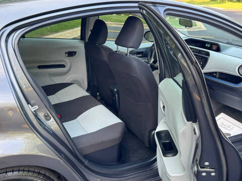 2012 Toyota Prius c Three