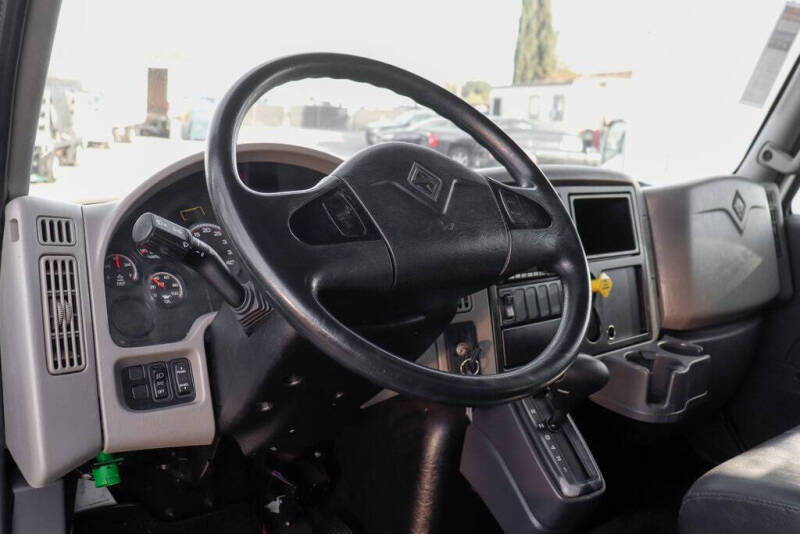 2019 International DuraStar 4300