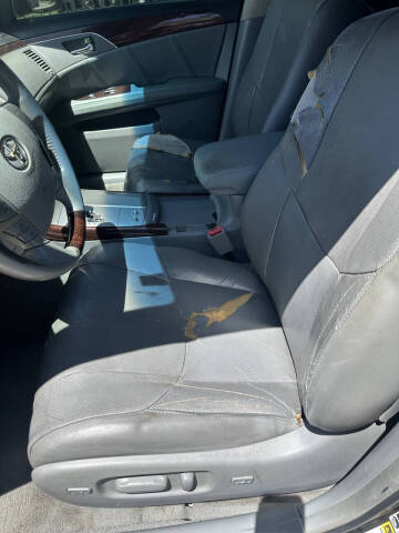 2010 Toyota Avalon XL