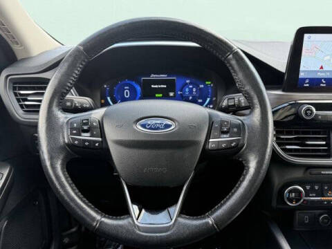 2020 Ford Escape Hybrid Titanium