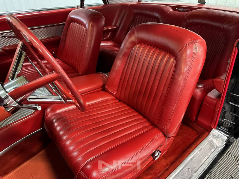 1962 Ford Thunderbird