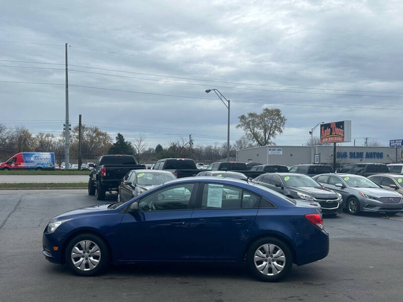 2013 Chevrolet Cruze LS photo 5