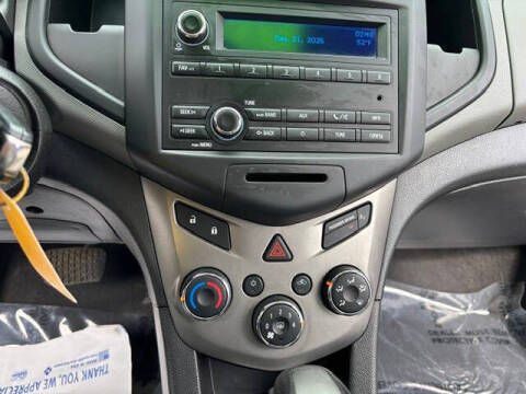 2013 Chevrolet Sonic LS Auto