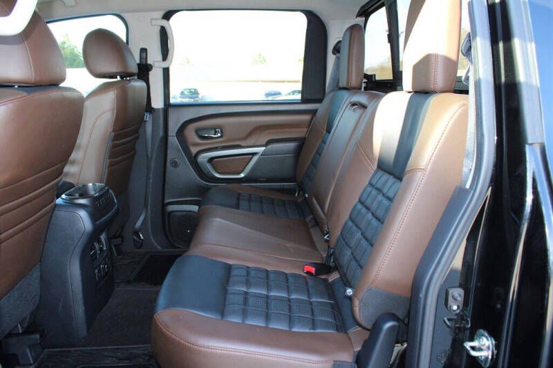 2017 Nissan Titan Platinum Reserve